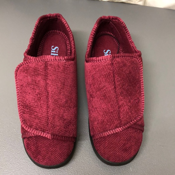 Silverts | Brand New Velcro Slippers - Picture 2 of 10